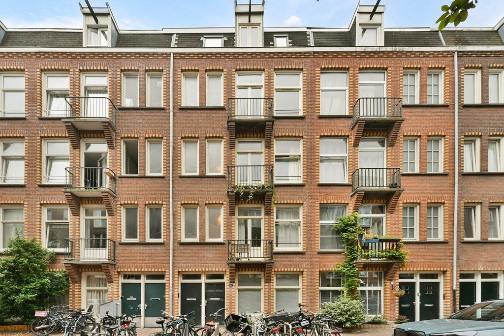 Flat Van Beuningenstraat in Amsterdam