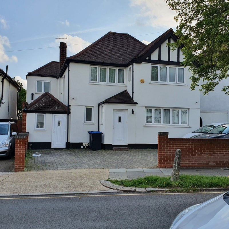 House Uxendon Crescent in Greater London
