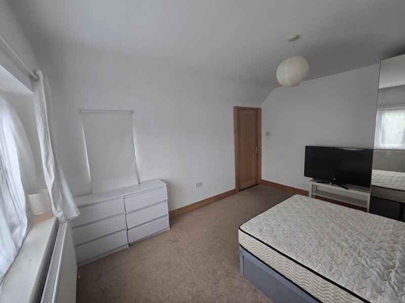 House Uxendon Crescent in Greater London
