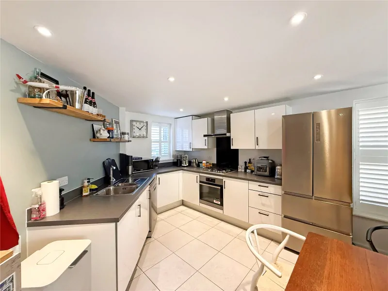 Flat Wyvern Way in Mid Sussex