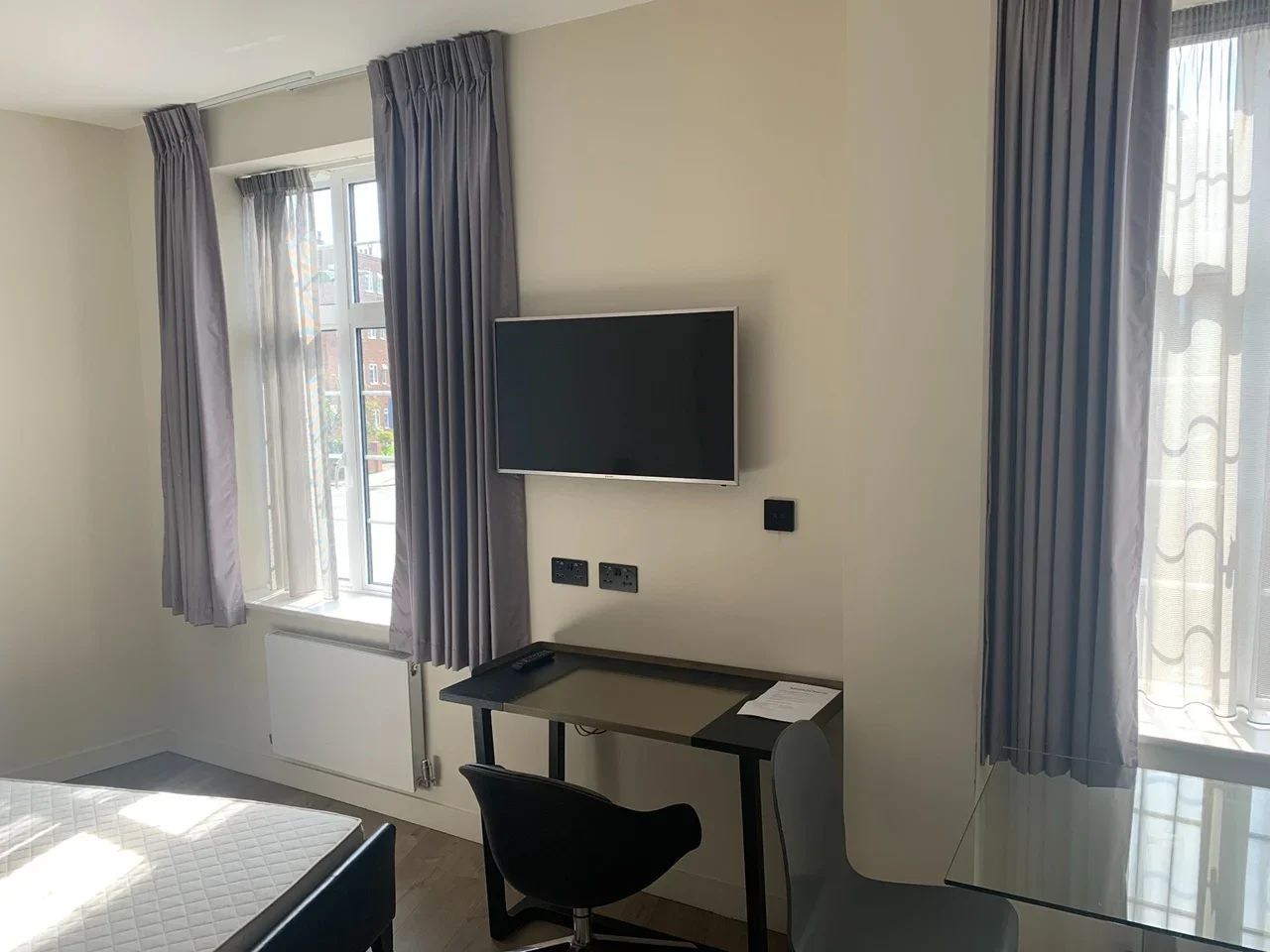 Flat Lodge Road in Greater London