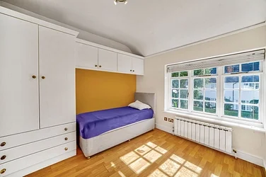 House Fowler's Walk in Greater London