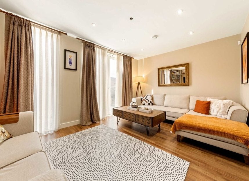 House Bourke Close in Greater London