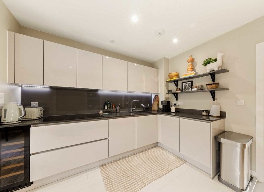 House Bourke Close in Greater London