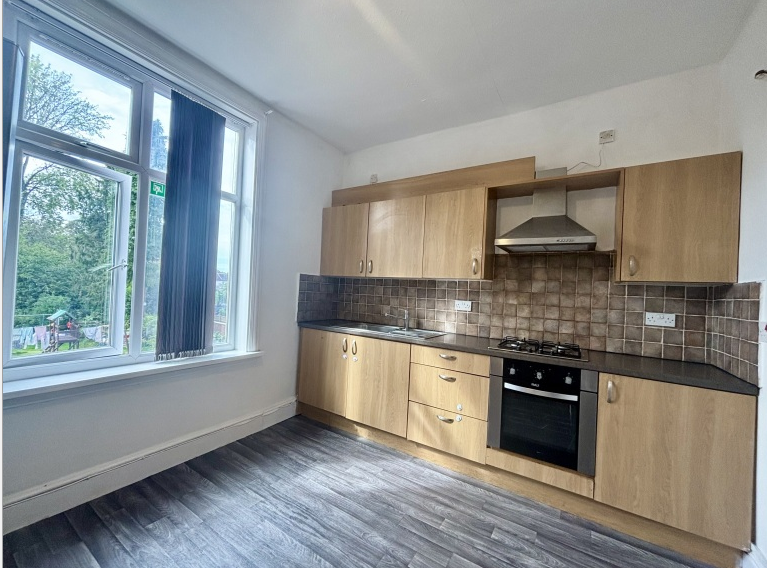 Flat Yardley Wood Road in Birmingham