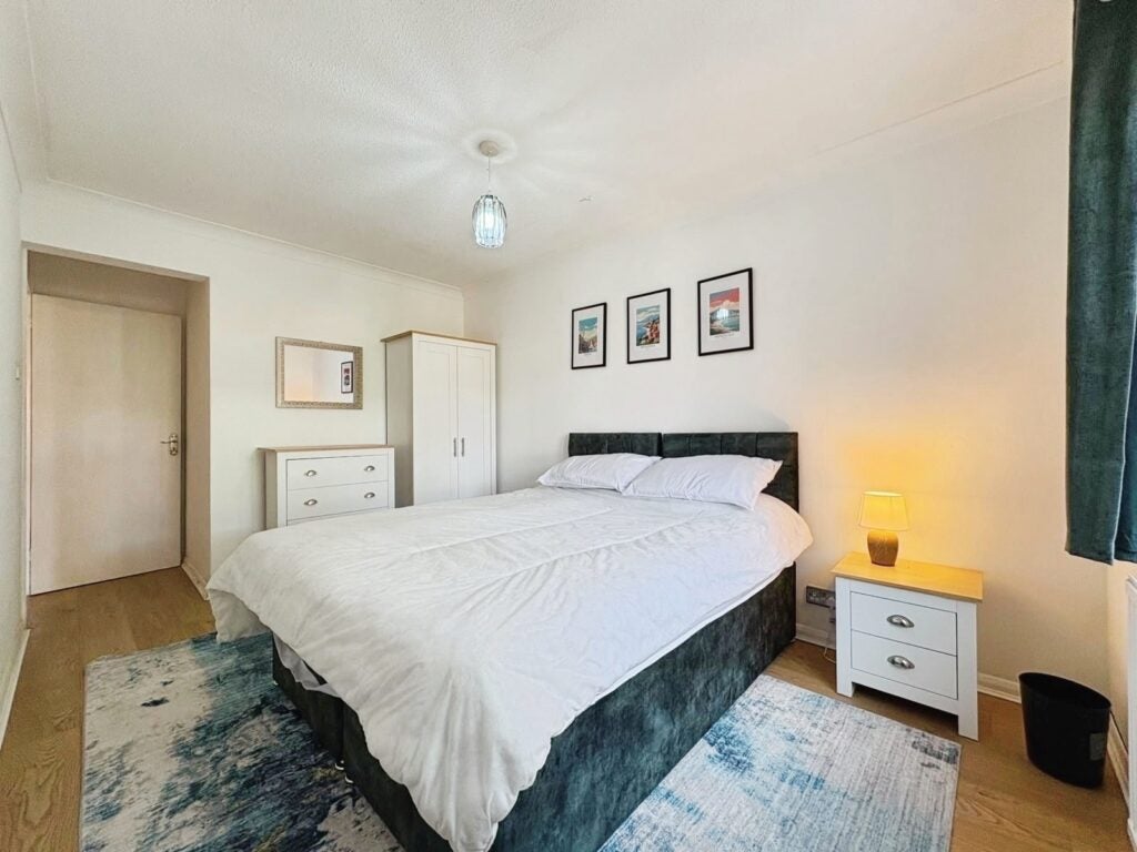 Flat Park Road in Surrey Heath