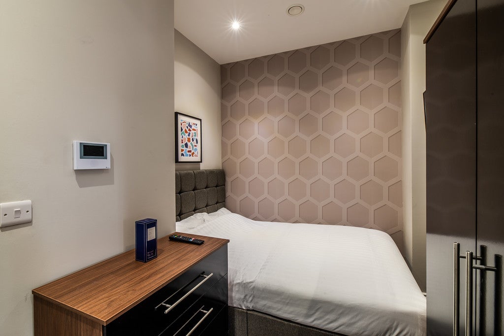 Room Derby Road in Nottingham