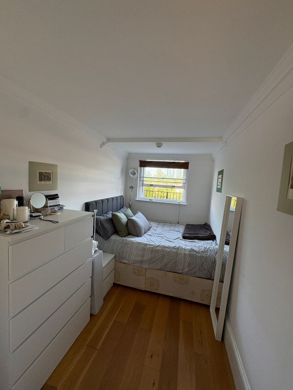 Flat Gloucester Street in City of Westminster