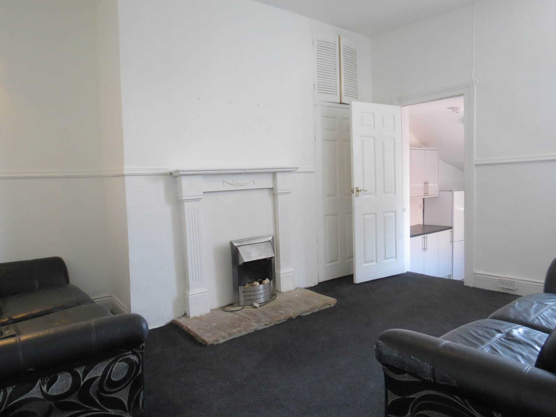 Flat Ellesmere Road in Newcastle upon Tyne