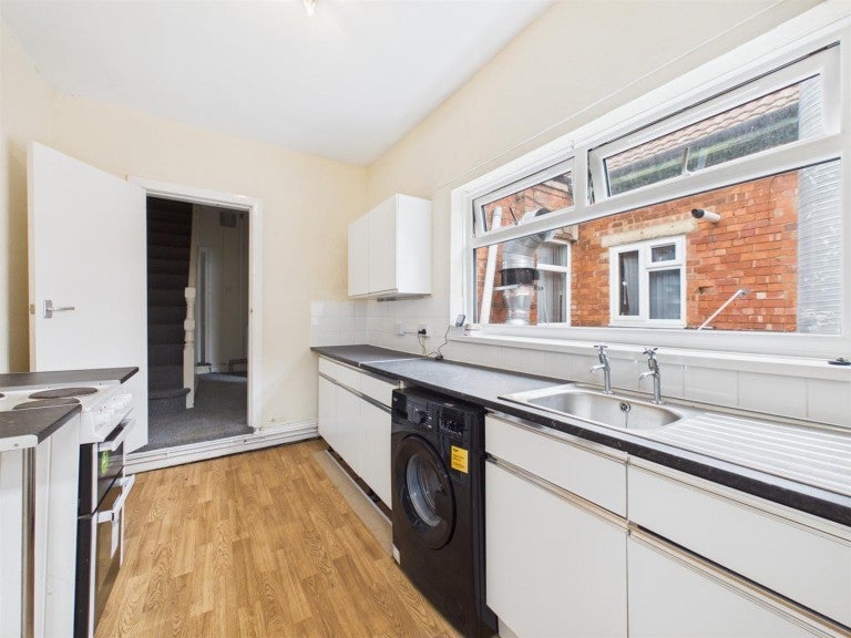 Flat Far Gosford Street in Coventry