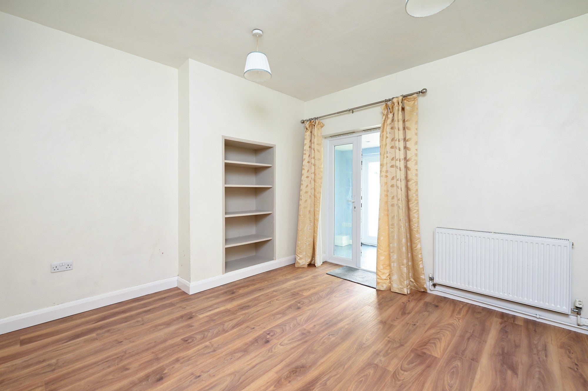 Flat Crimea Road in Rushmoor