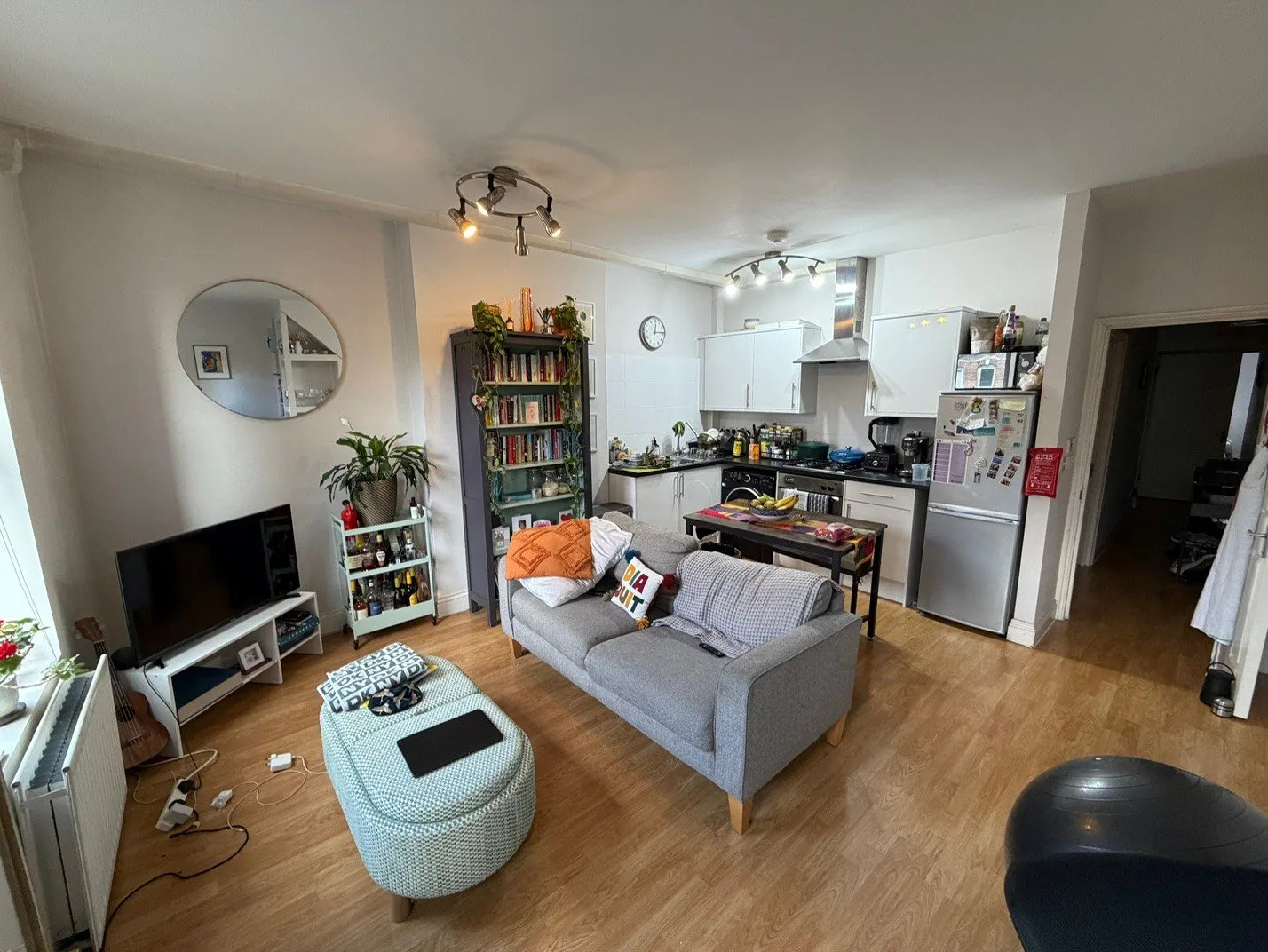 Flat West End Lane in Greater London