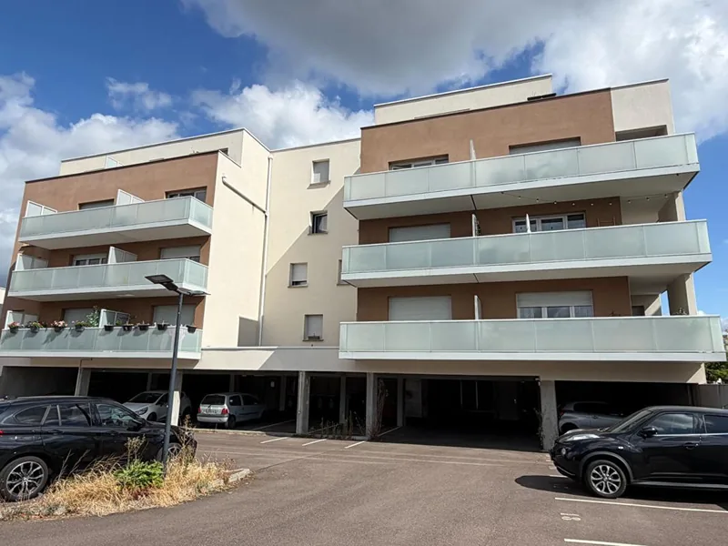 Flat Rue Serge Vezier in Saint-Aubin-lès-Elbeuf