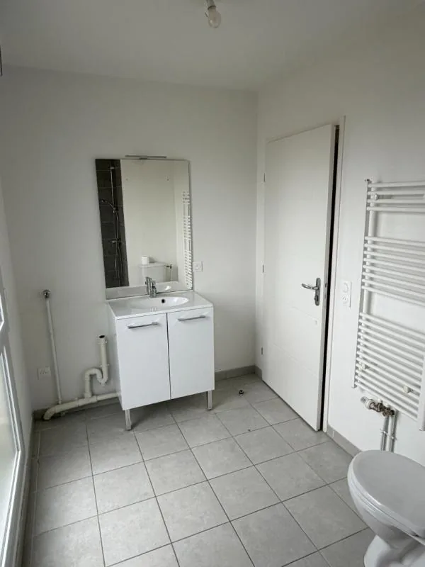 Flat Rue Serge Vezier in Saint-Aubin-lès-Elbeuf