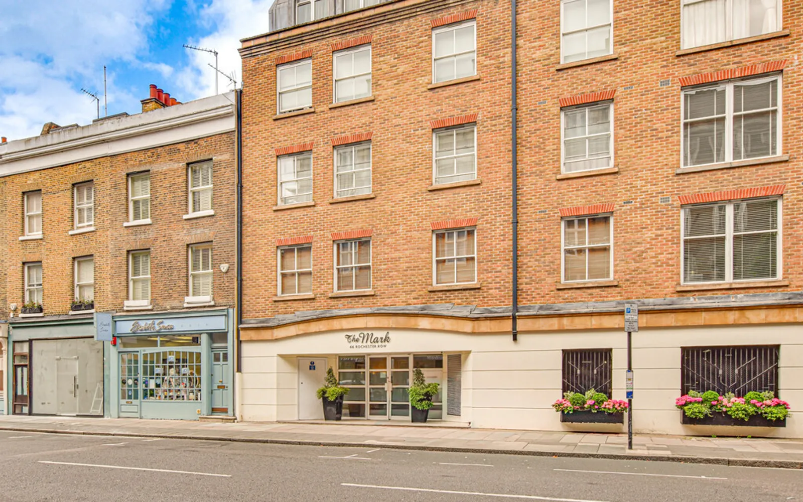 Flat Rochester Row in City of Westminster