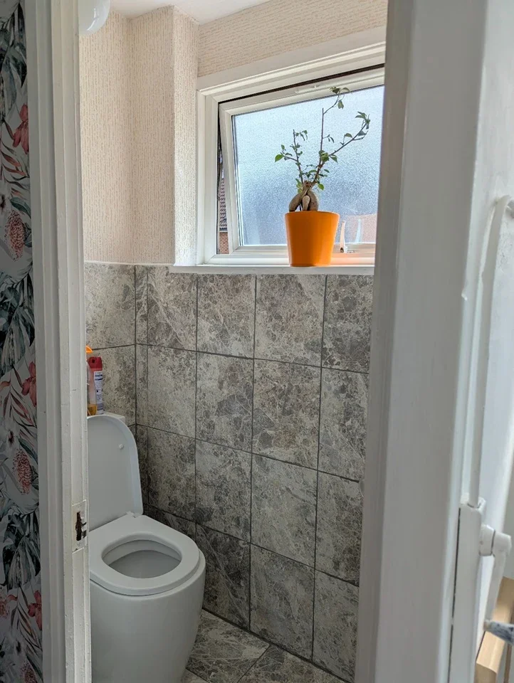 Room Brown Close in Upton
