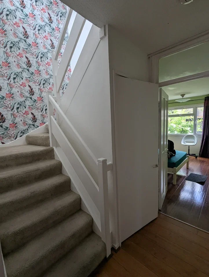 Room Brown Close in Upton