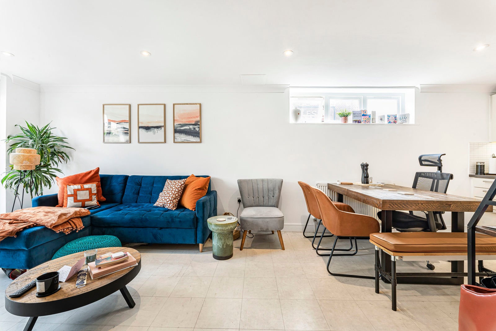 Flat Kingsland Road in Greater London