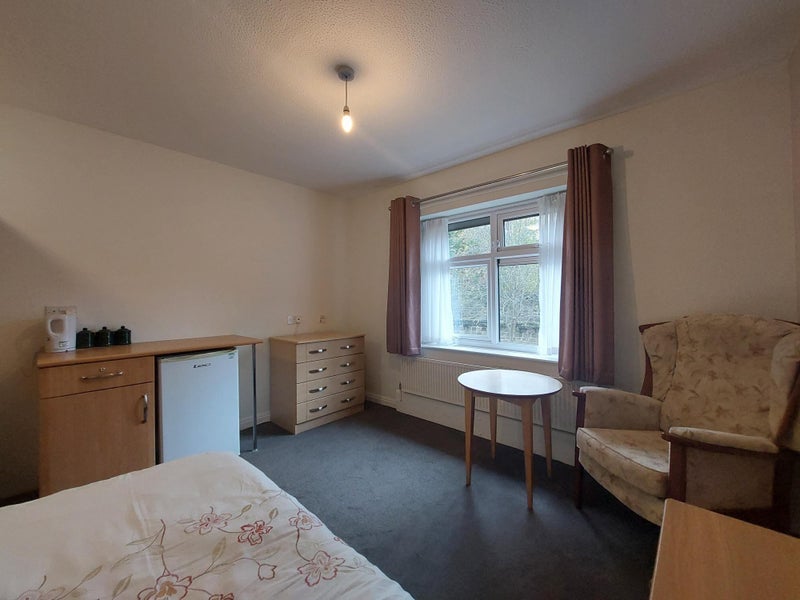 Room Tealbeck Approach in Leeds