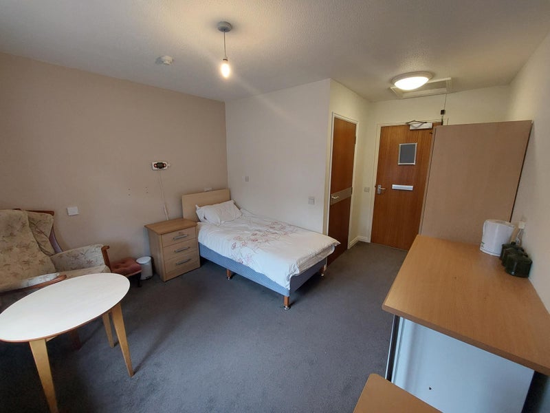 Room Tealbeck Approach in Leeds