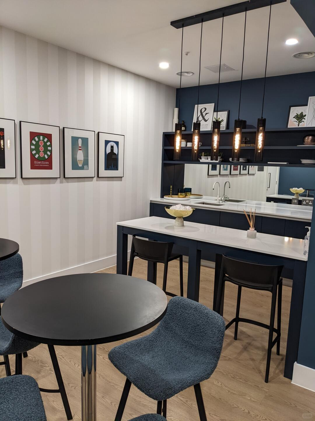 Flat Raven Row in Greater London