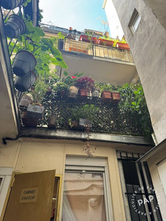 Flat Rue de Maubeuge in Paris