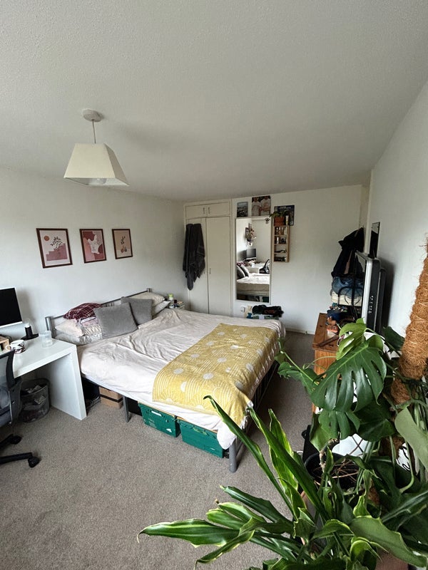 Room Ida Road in Greater London
