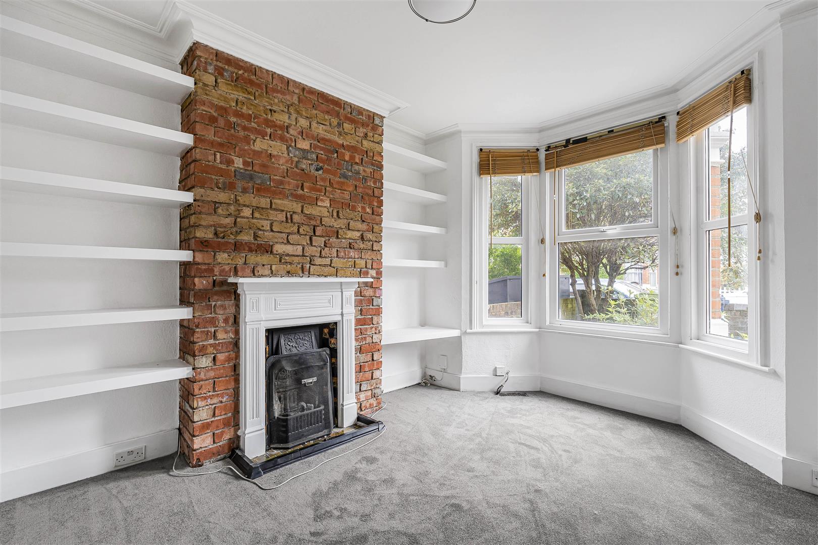 House Belsize Avenue in Greater London