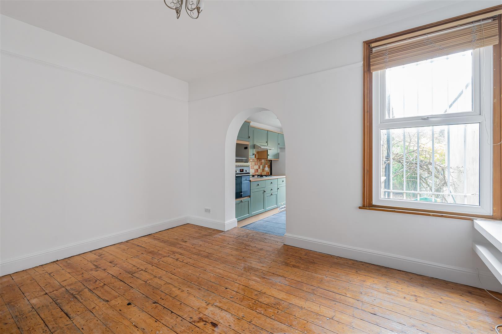 House Belsize Avenue in Greater London