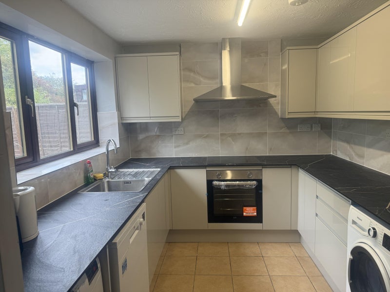 Room Highfields Close in Bristol