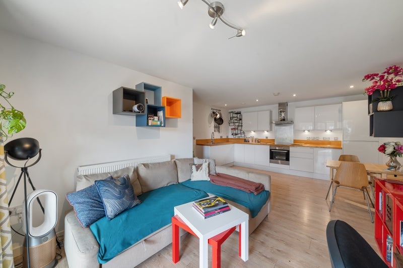 Room Crawshay Road in Greater London