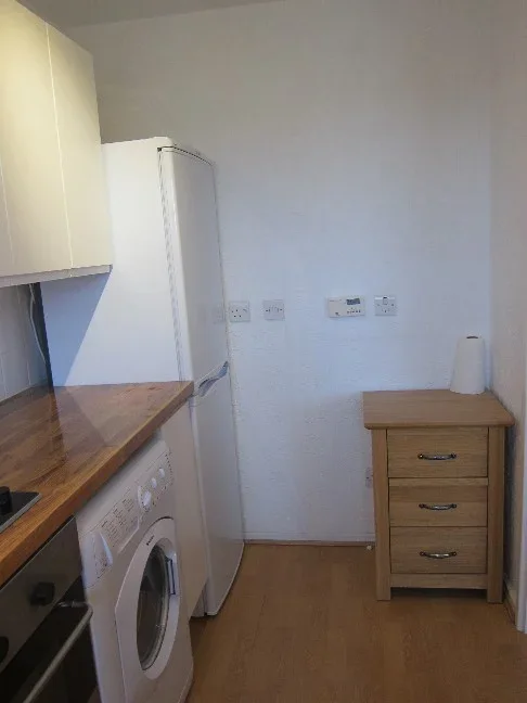 Flat Bellfield in Greater London