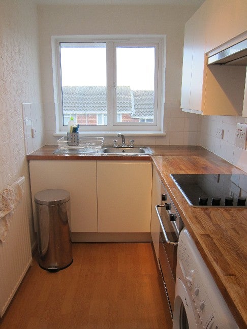 Flat Bellfield in Greater London