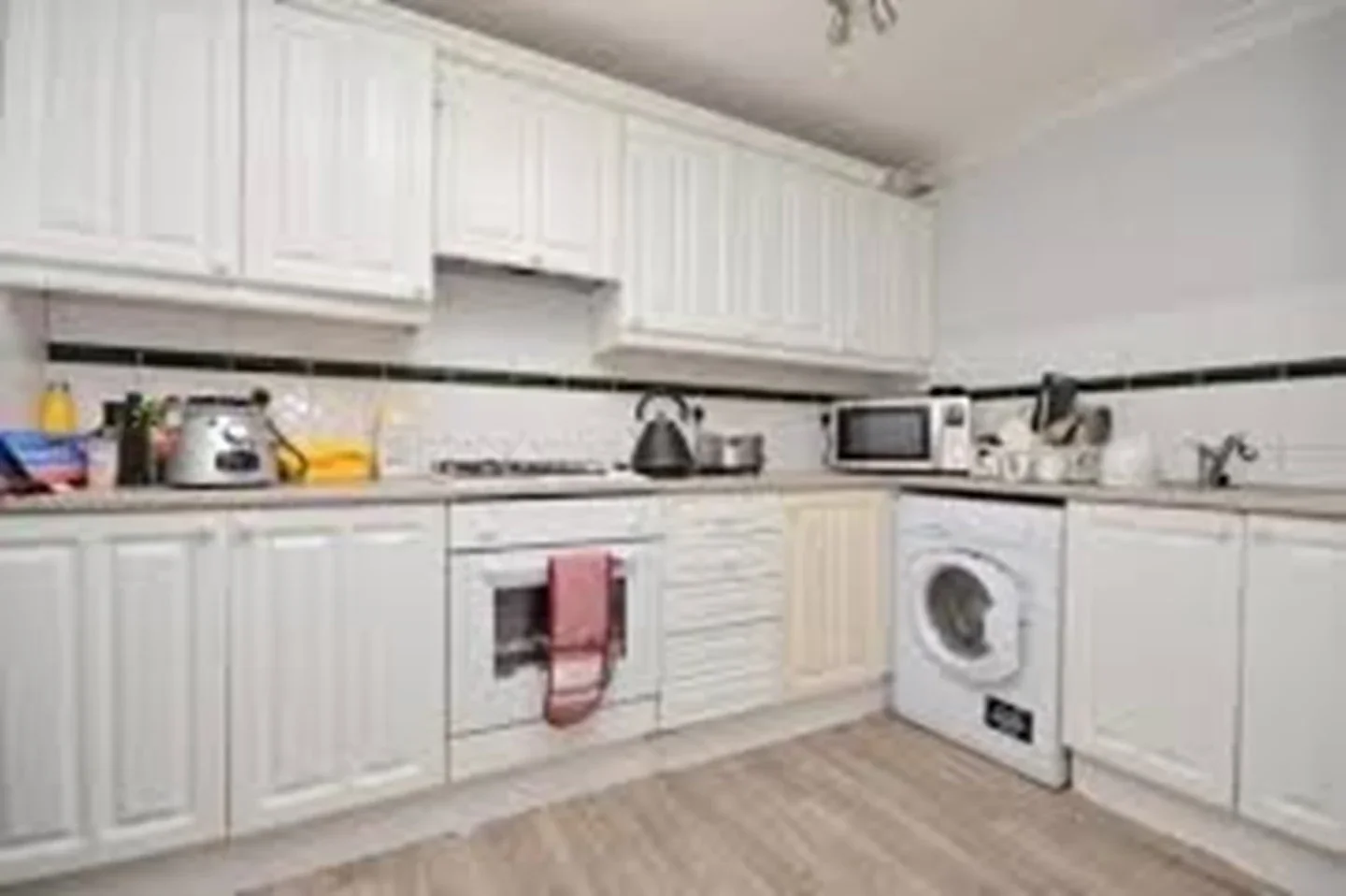 Room Meredith Mews in Greater London