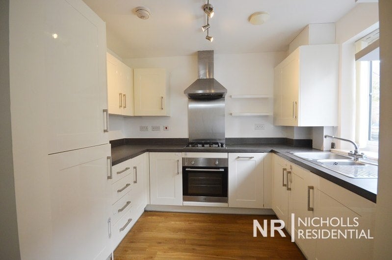 Flat Winter Close in Epsom and Ewell