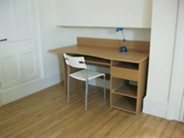 Room Place de la Libération in Écully