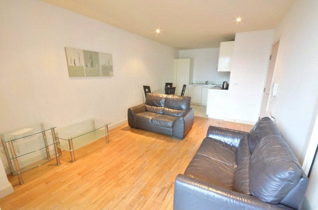 Flat Kelso Place in Manchester