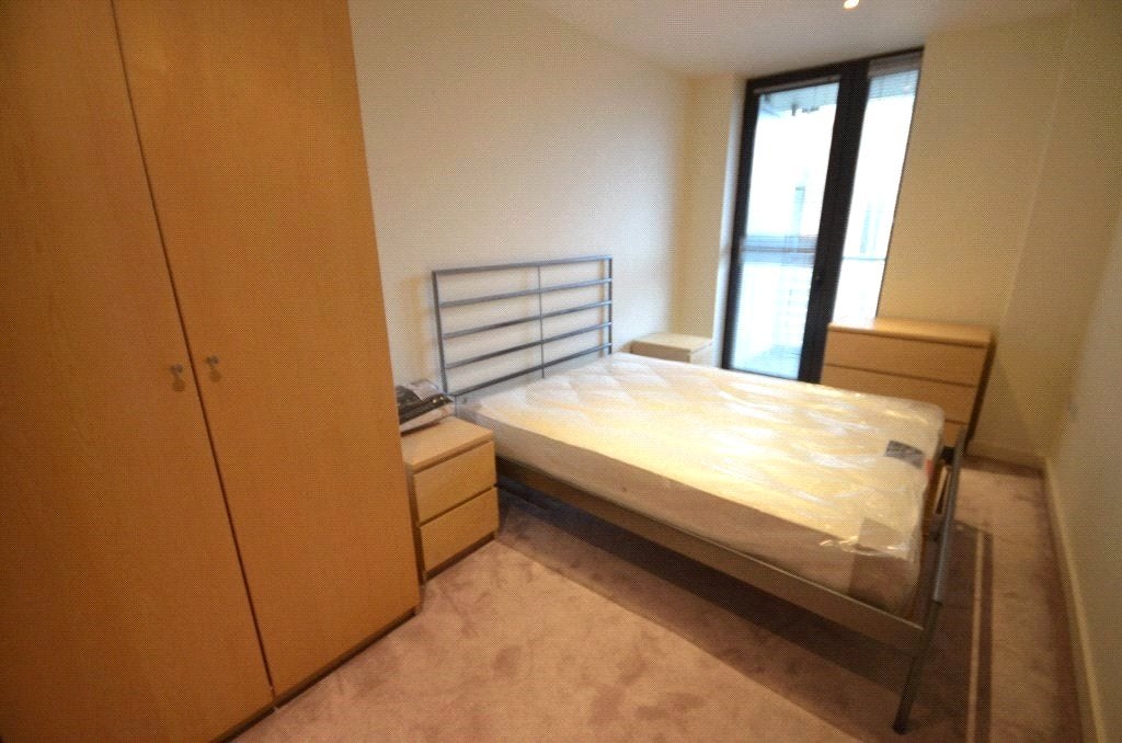 Flat Kelso Place in Manchester