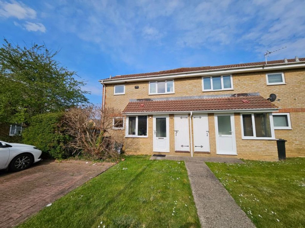 House Great Meadow Road in Bradley Stoke