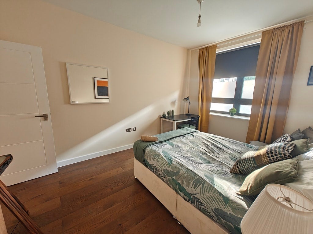 Room Blair Street in Greater London