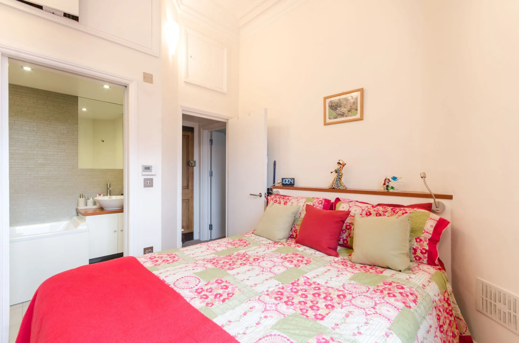 Flat Rich Lane in Greater London