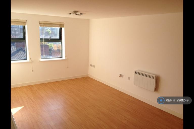 Flat Harding Street in Swindon