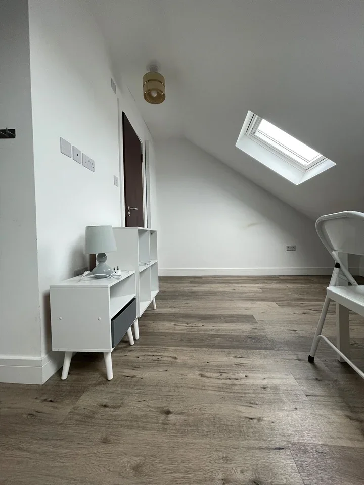 Flat Grenoble Gardens in Greater London