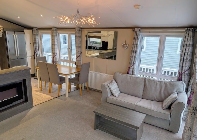 Room Rockley Holiday Park Road in Poole