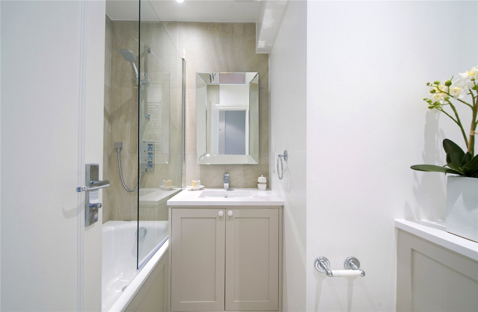 Flat Cadogan Gardens in Greater London