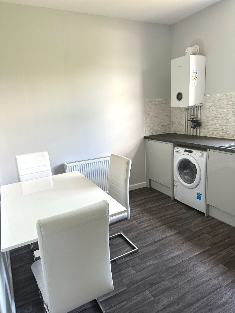 Flat Priory Terrace in Royal Leamington Spa