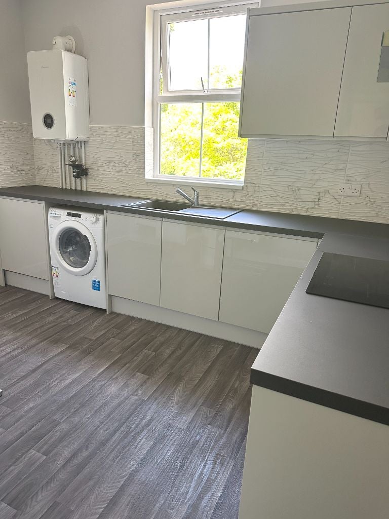 Flat Priory Terrace in Royal Leamington Spa