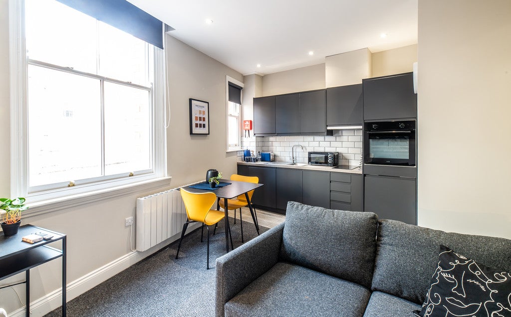 Room Derby Road in Nottingham