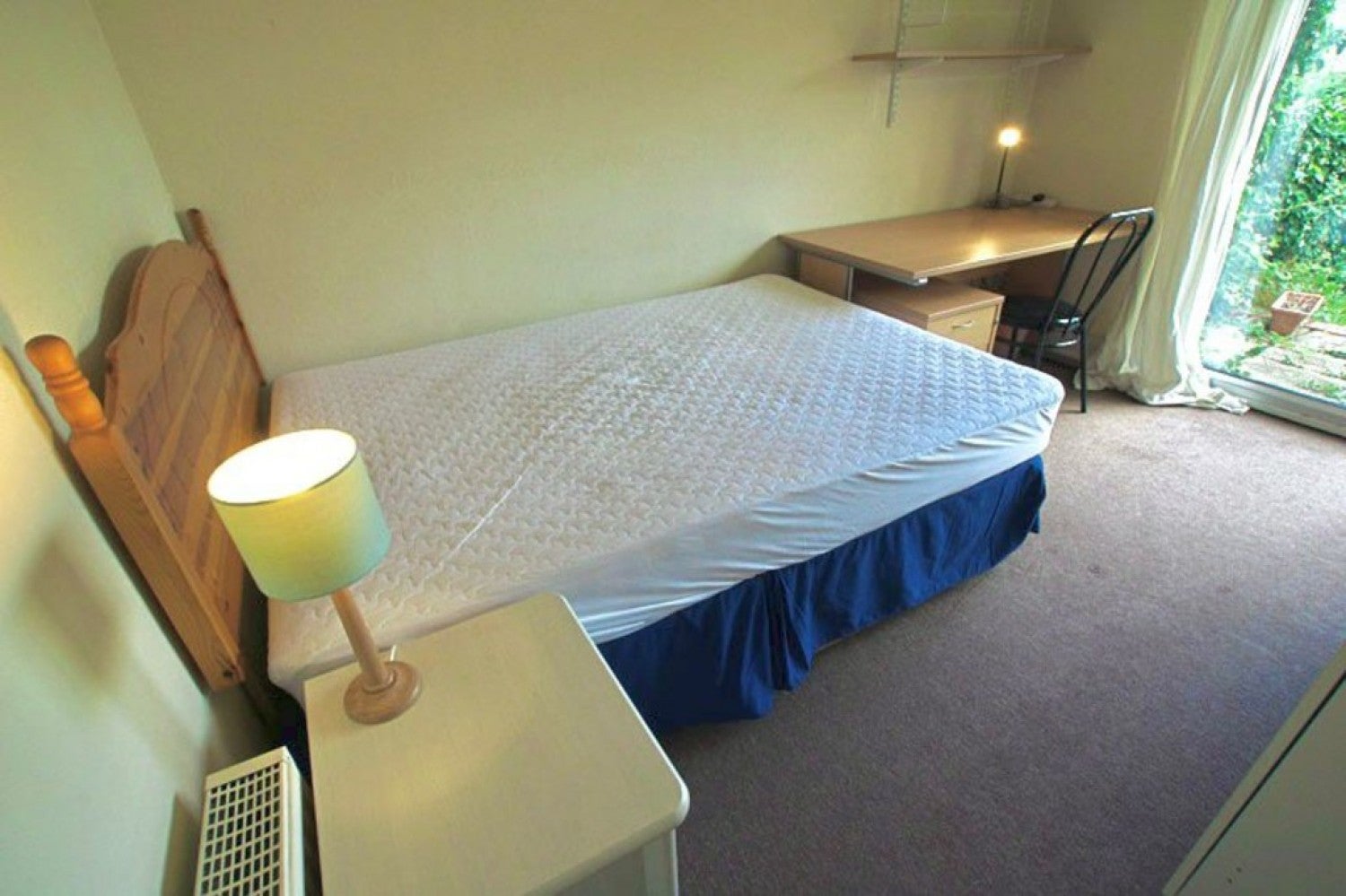 Room The Valley in Winchester