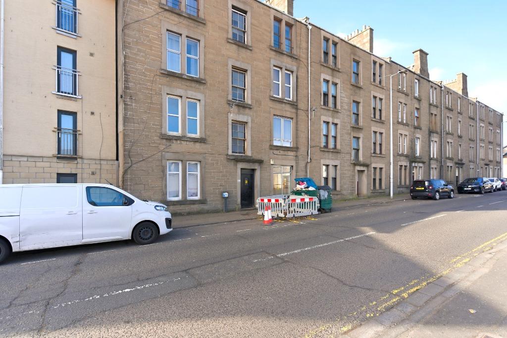 Flat High Street in Newport-on-Tay